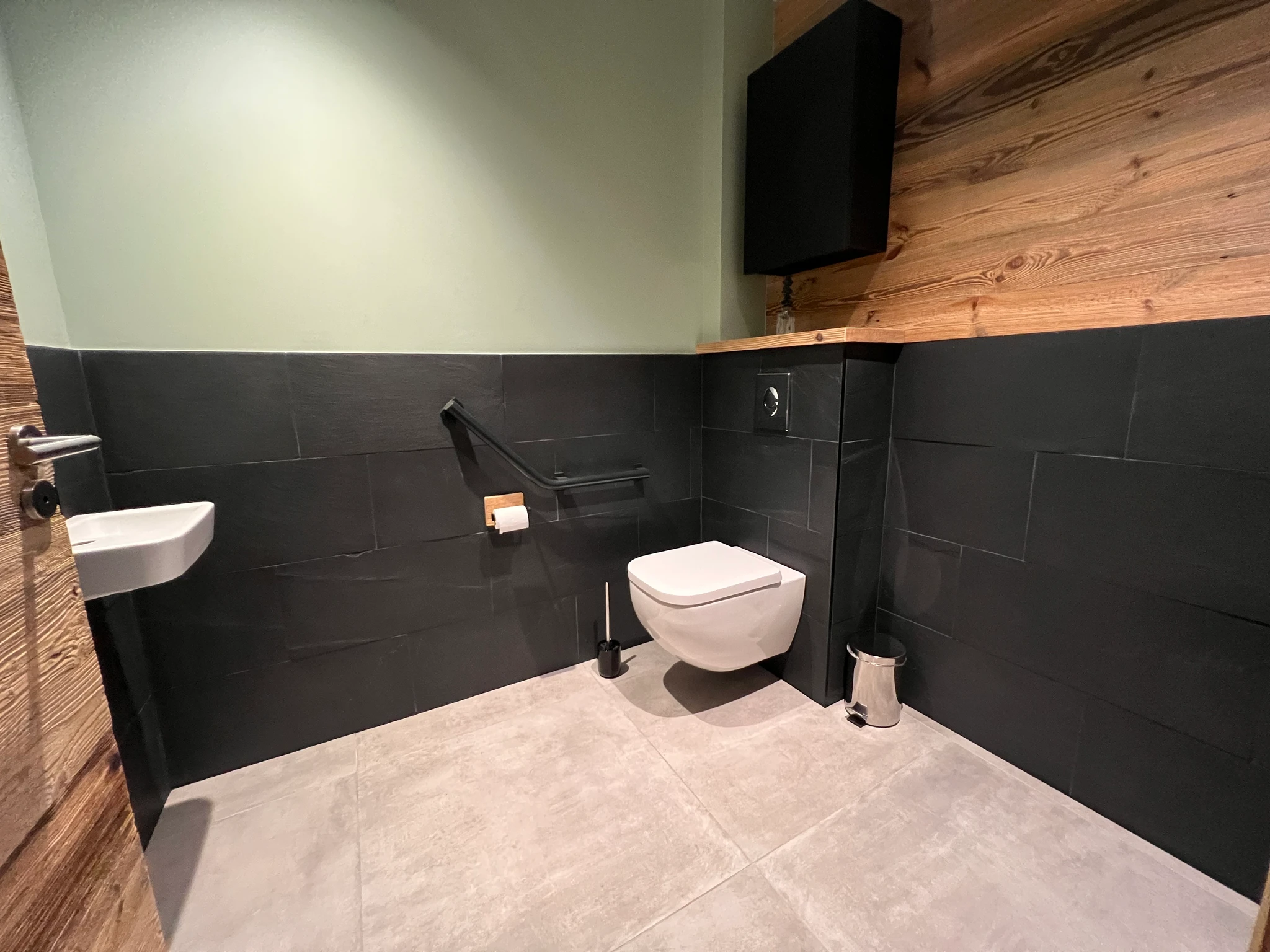 3-wc pmr.jpg